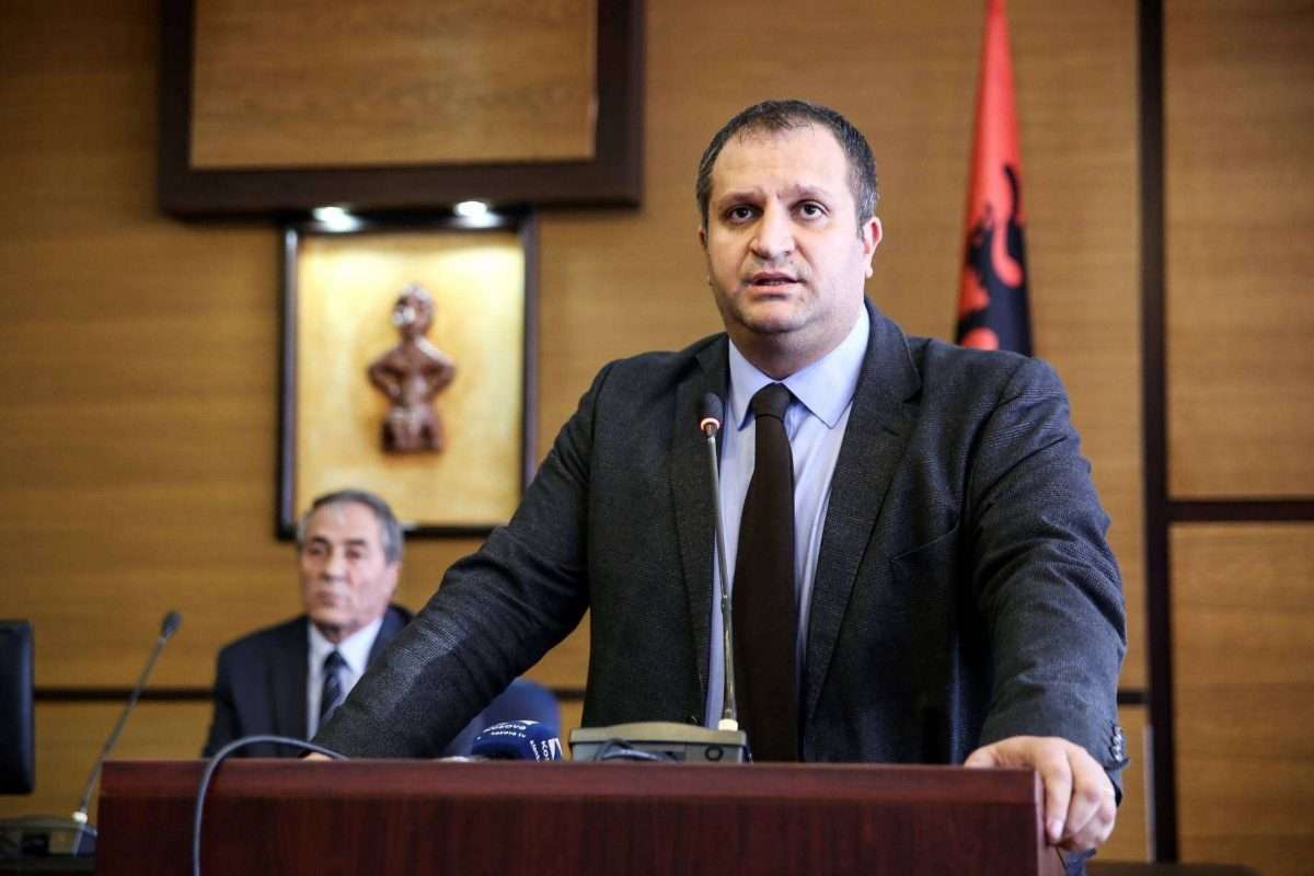 Ahmeti akuzon VV-në, thotë se i bëri presion që lagjja në Badovc të ndërtohet sa më shpejt