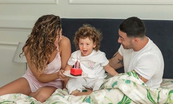 Renee feston ditëlindjen, kështu e urojnë Nora e Roberti - Gazeta Express