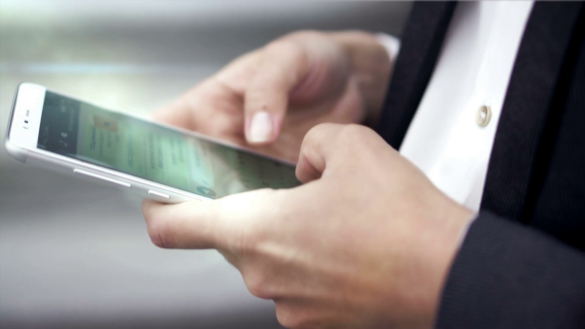 danimarka-ndalon-me-ligj-rrjetet-sociale-per-femijet-nen-15-vjec