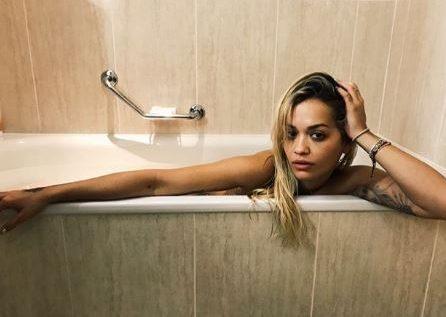 Rita Ora nga vaska