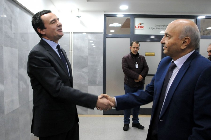 Deputeti i VV'së: S’ka Qeveri të pakicës, shpejt takohen Kurti e Mustafa