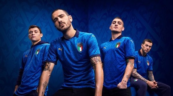 イタリア代表　ユニフォーム　ルネッサンスモデル イタリア代表 ユニフォーム ルネッサンスモデル - メルカリ