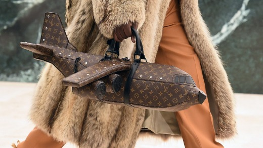 Coleção de tênis da Louis Vuitton é vendida por valor recorde de R$ 130  milhões