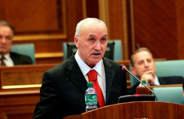 Vdes ish-kryeparlamentari i Kosovës, Kolë Berisha - Gazeta Express