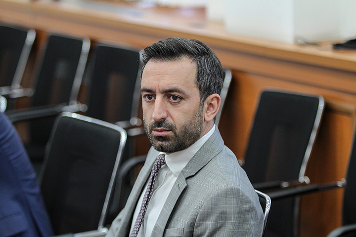 Basha  Ne e kemi të qartë  kemi thënë me LDK në po  me PDK në jo