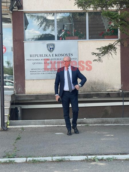 This image has an empty alt attribute; its file name is 296181547_1071715257070264_364299196533157498_n-450x600.jpg