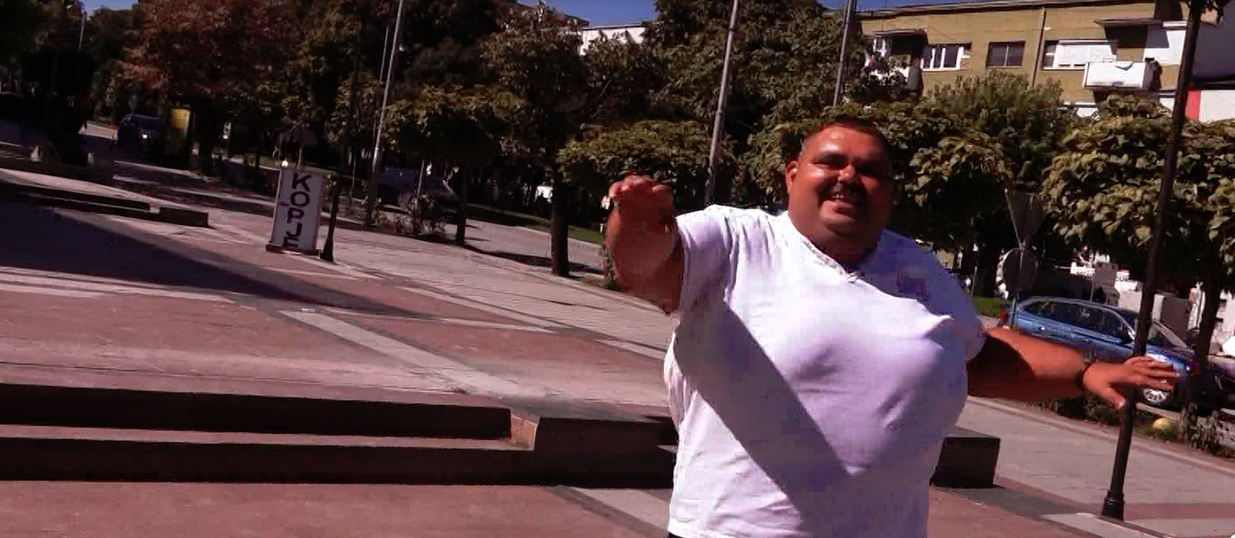 Njihuni me djalin e videos virale "Rrnoftë Ulqini", këndon e vallëzon