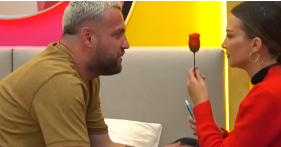 Paralajmëroi Surprizë Historike Për Shën Valentin Zbulohet Dhurata E