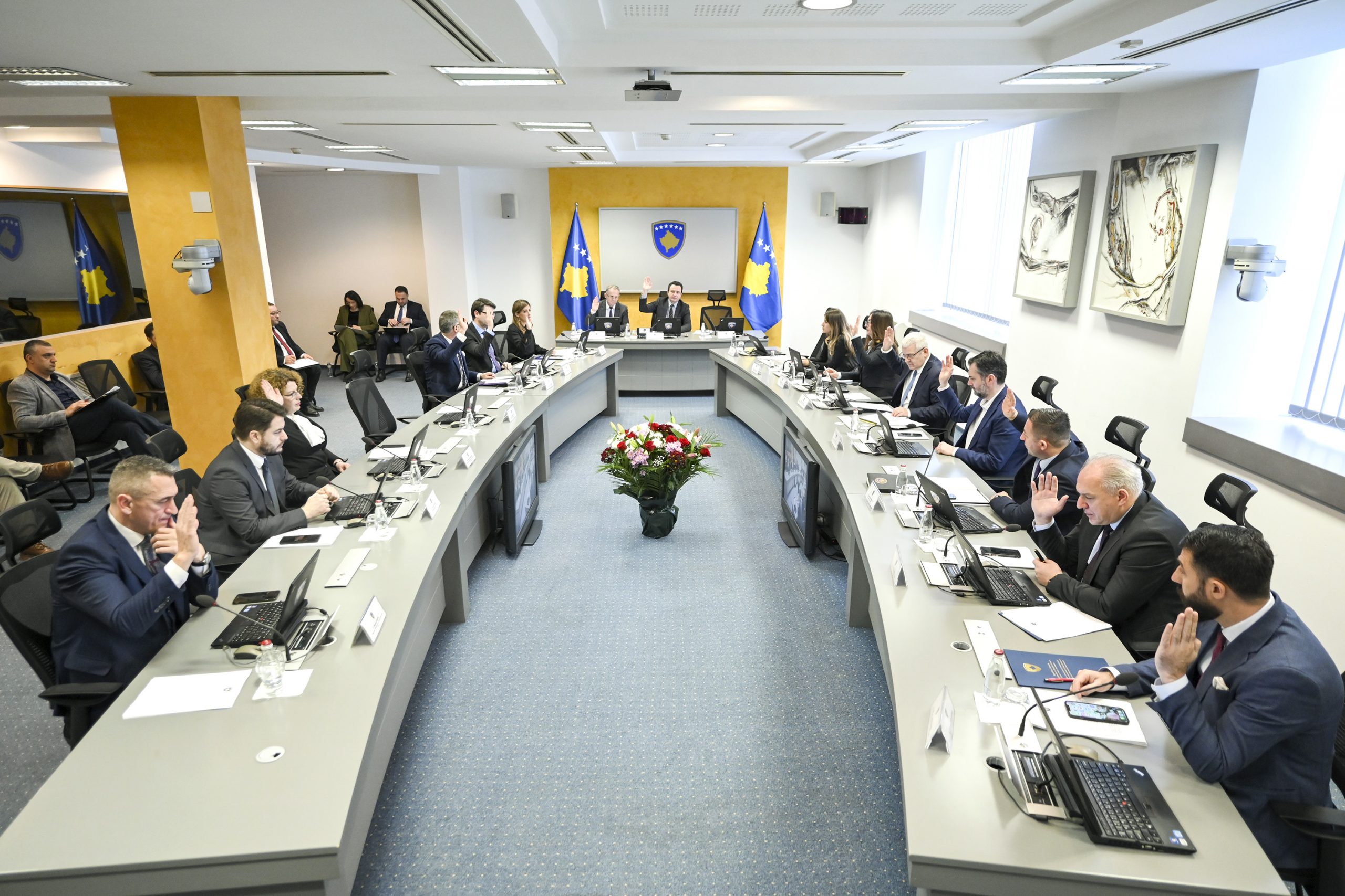 Të gjitha vendimet që mori sot Qeveria e Kosovës Gazeta Express