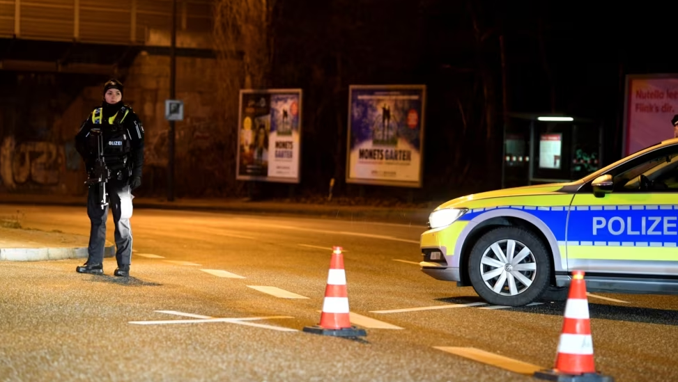 gjermani-policia-heton-helmimin-e-m-rgimtar-ve-rus-gazeta-express