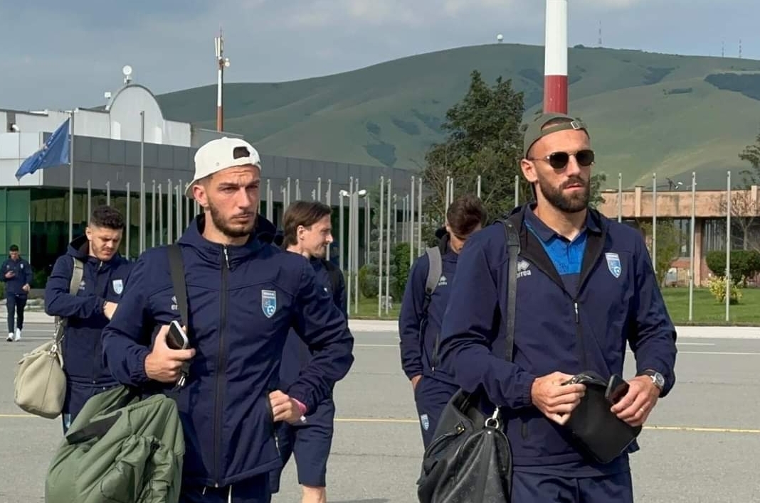 Ekipi i Kosovës niset drejt Budapestit, nesër takohet me Bjellorusinë