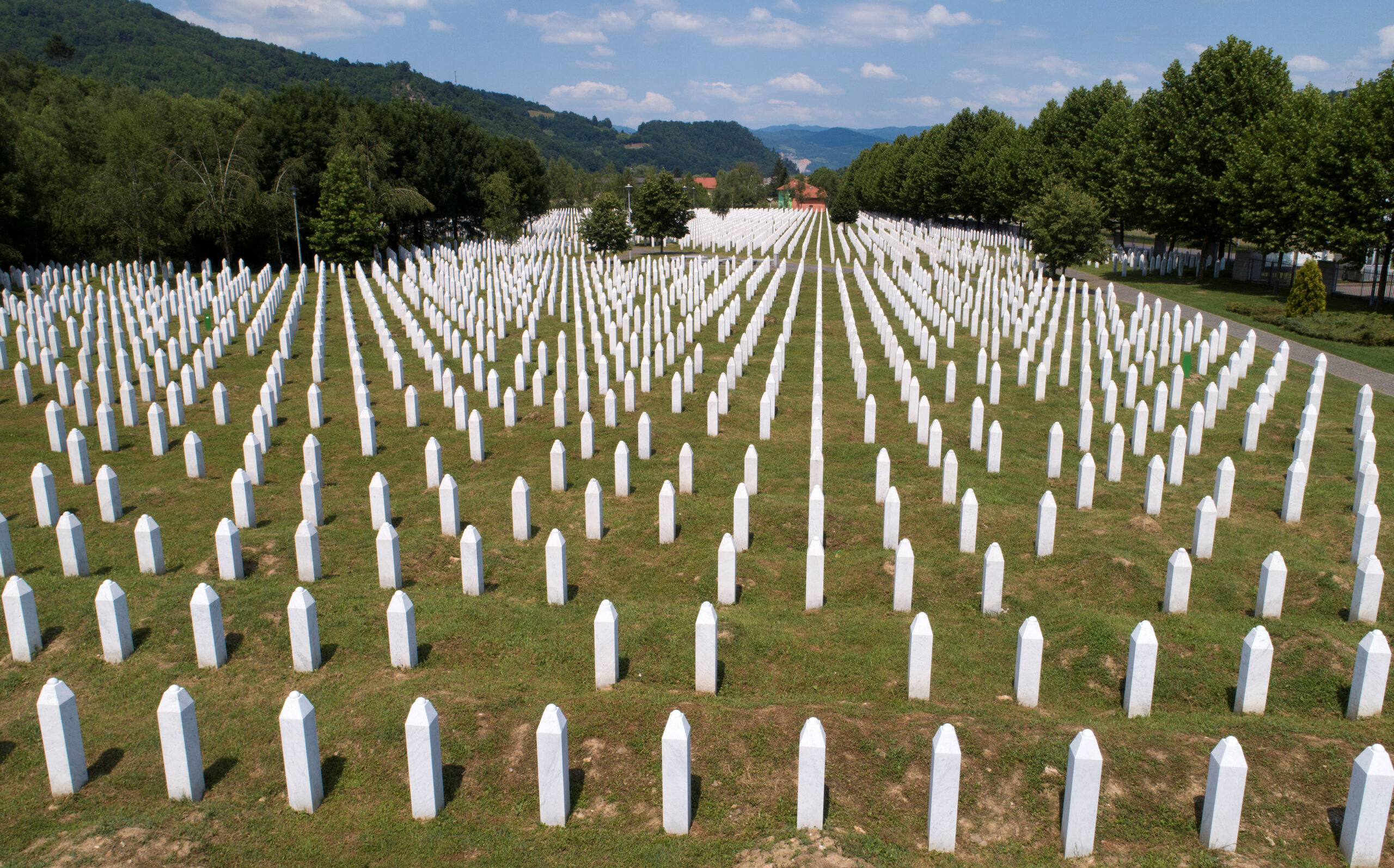 Qeveria malazeze duhet të vendosë për sponsorizimin e rezolutës për Srebrenicën