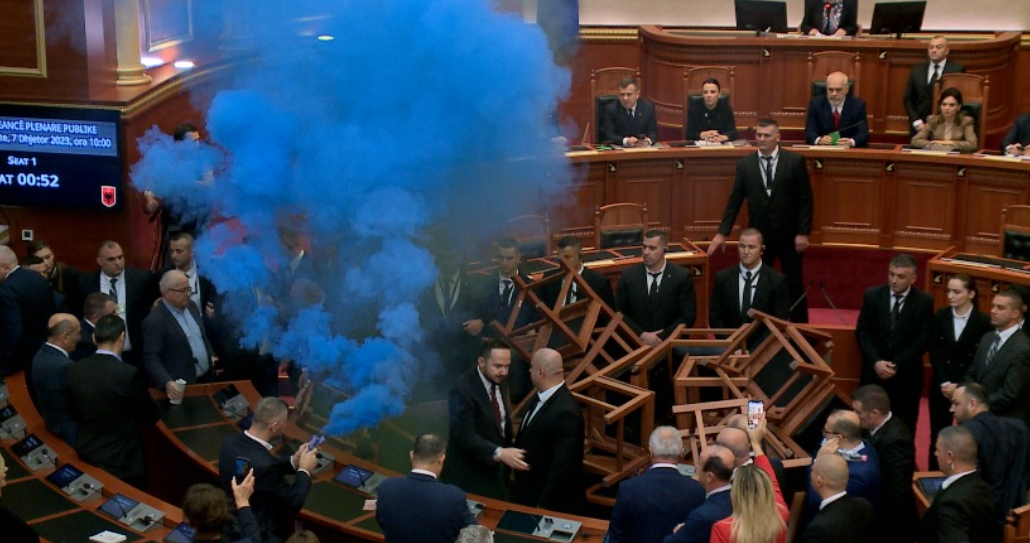 PS kërkon përjashtimin e 7 deputetëve të opozitës