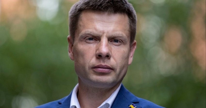 Deputeti ukrainas thirrje Serbisë të shkëputet nga Rusia  Do gjakderdhje në Ballkan
