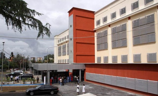 Plakja e popullsisë me ritme të shpejta në Shqipëri  por mjekët specialistë mungojnë