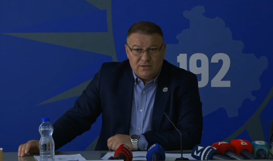 Incidenti në veri  drejtori i Policisë  Maturanti s pati lëndime   gjakosja  ishte ngjyrë  po i hetojmë veprimet e policëve tanë