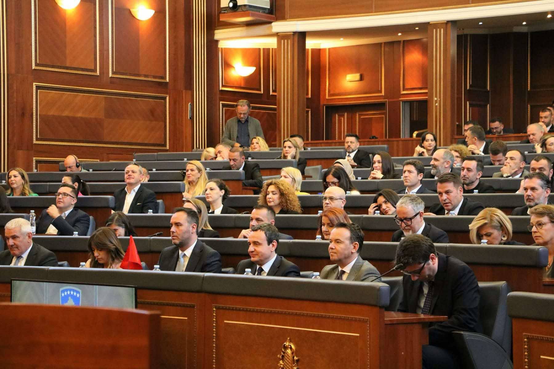 pasi-u-bllokuan-keq-ne-kuvend-vv-nis-te-arsyetohet-per-fjalet-hajvane-gervalla-tentoi-te-ndertoje-nje-rrefim