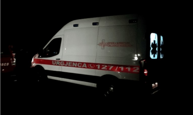 Aksident në aksin Shkodër Lezhë  dy të rinj të plagosur