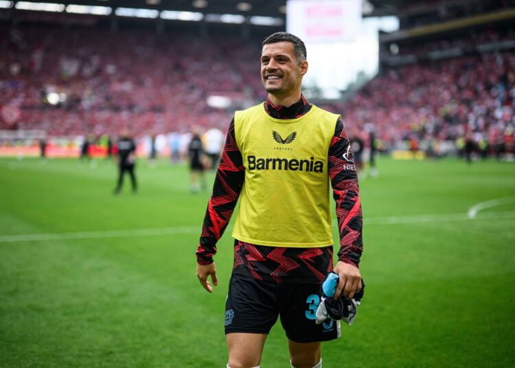 Xhaka gjithnjë e më afër Milanit