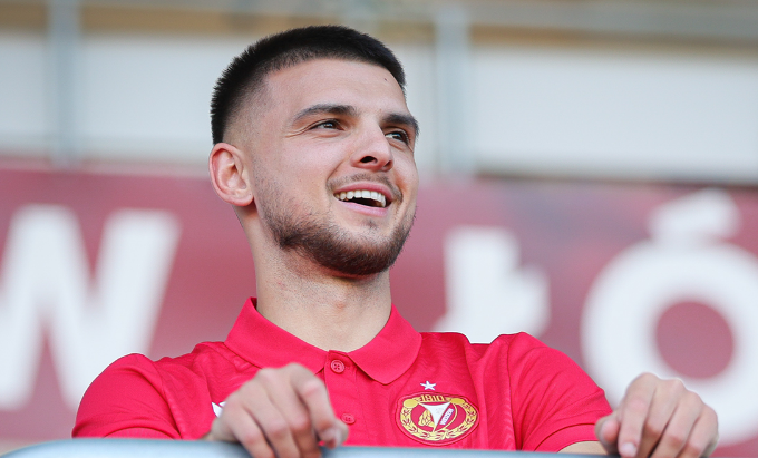 Pas Gallapenit  edhe një shqiptar te Widzew Lodz   Selahi nënshkruan kontratë deri më 2028