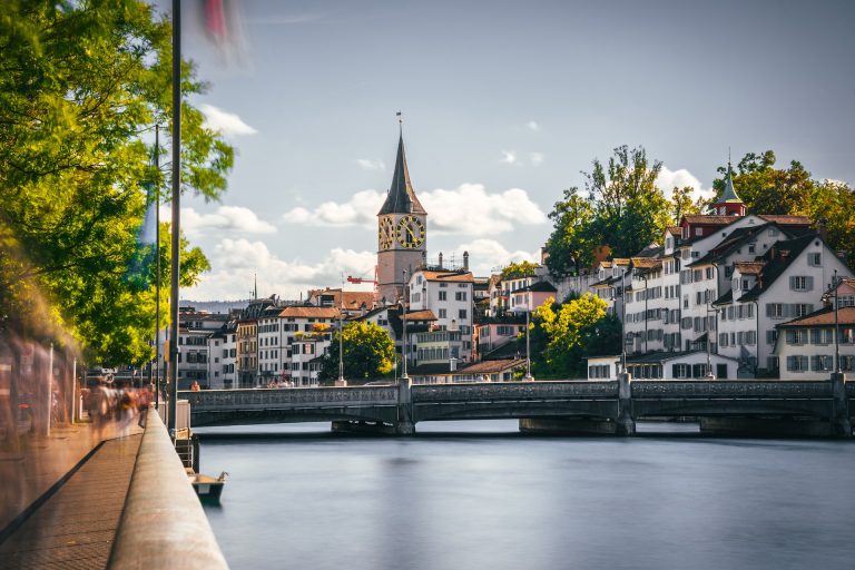 Sluiting van naaktstrand in Zürich geëist