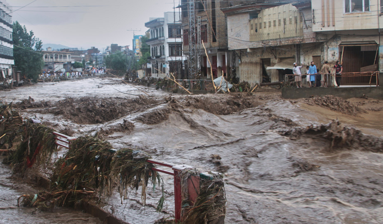 パキスタンで大雨による洪水が発生し、少なくとも159人が死亡