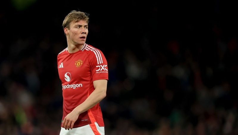 manchester-united-po-konsideron-huazimin-e-rasmus-hojlund-milan-interesohet