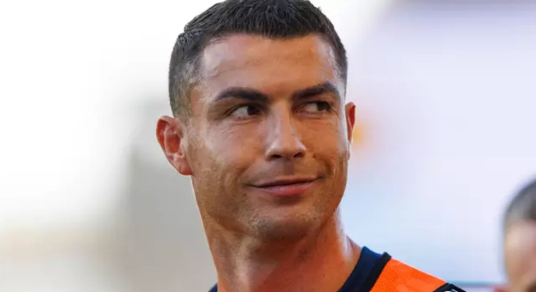 Cristiano Ronaldo thyen heshtjen pasi nuk u nominua për Topin e Artë 2025