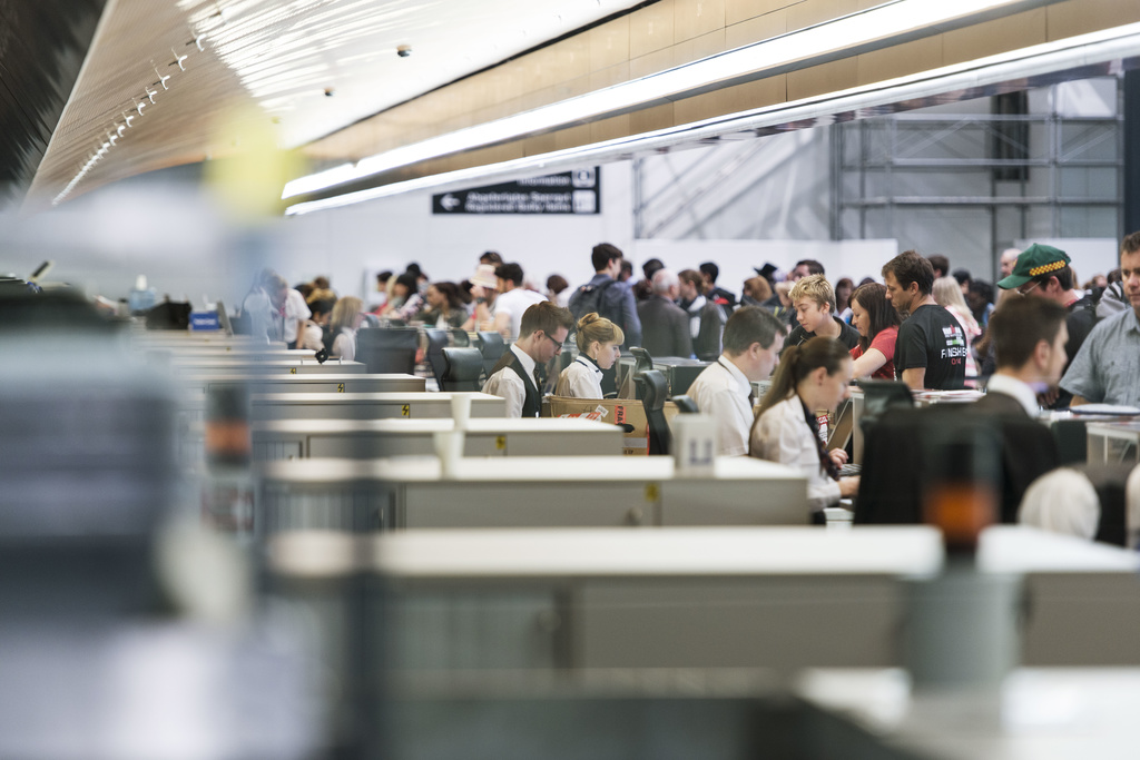 Aeroporti i Cyrihut  Pasagjerët dorëzojnë 180 000 sende të rrezikshme
