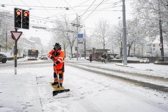 Sot priten reshje të dendura dëbore në disa pjesë të Zvicrës