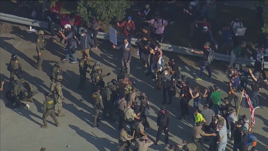 Protesten laaien op in Portland en Chicago, militairen op straat