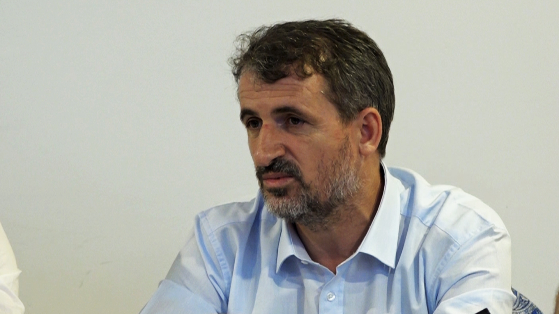 Miftaraj  700 punëtorë te RTK së pa paga  s është politikë me i ndëshku duke ua mohu të drejtën të paguhen për punën që bëjnë