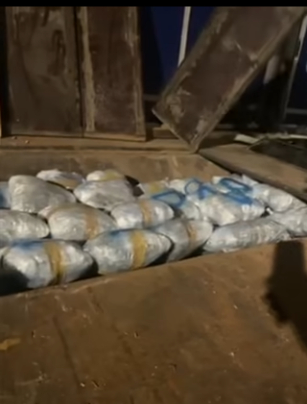 dogana-me-komunikate-per-kapjen-e-mbi-200kg-droge-aksioni-u-bazua-ne-inteligjencen-e-aki