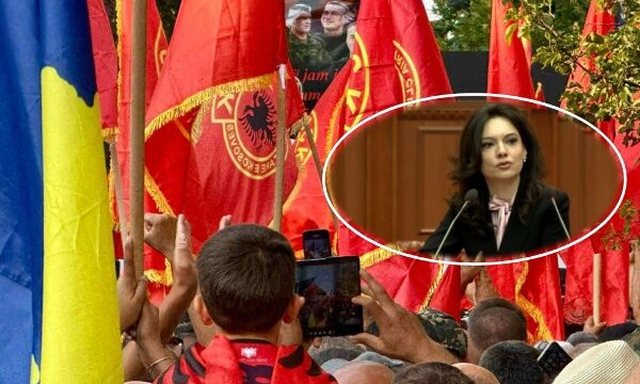 elisa-spiropali-ne-mbeshtetje-te-protestes-se-17-tetorit-ne-tirane-zemrat-kuqezi-kunder-padrejtesise