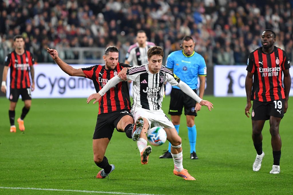 Paqe mes Juventusit dhe Milanit