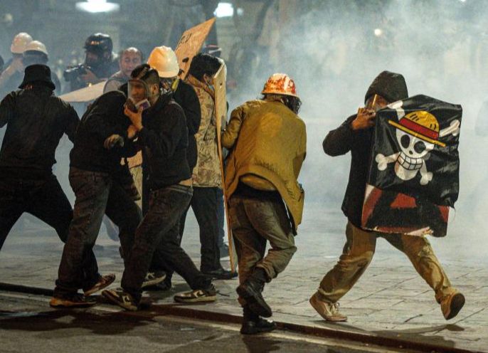 perleshjet-midis-policise-dhe-protestuesve-te-gjenerates-z-ne-peru-lene-nje-te-vdekur