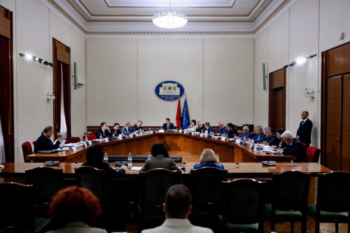 opozita-dhe-mazghoranca-ne-shqiperi-konsensus-per-ngritjen-e-komisioneve-per-reformen-zgjedhore-dhe-territoriale