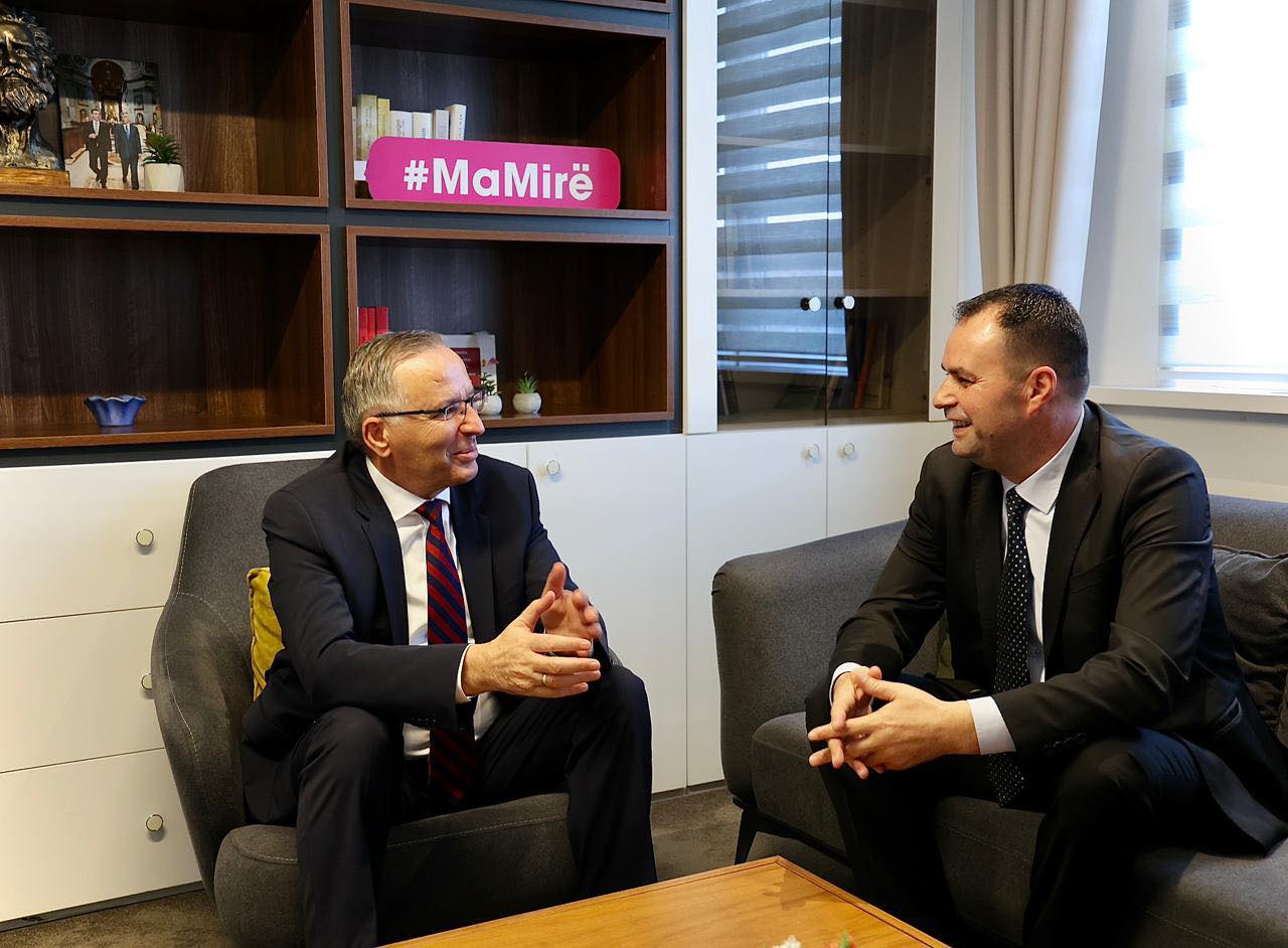  Demokracia  e Shkumbin Demaliajt shkrihet në PDK  Hamza  Hap i rëndësishëm për forcimin e vlerave demokratike