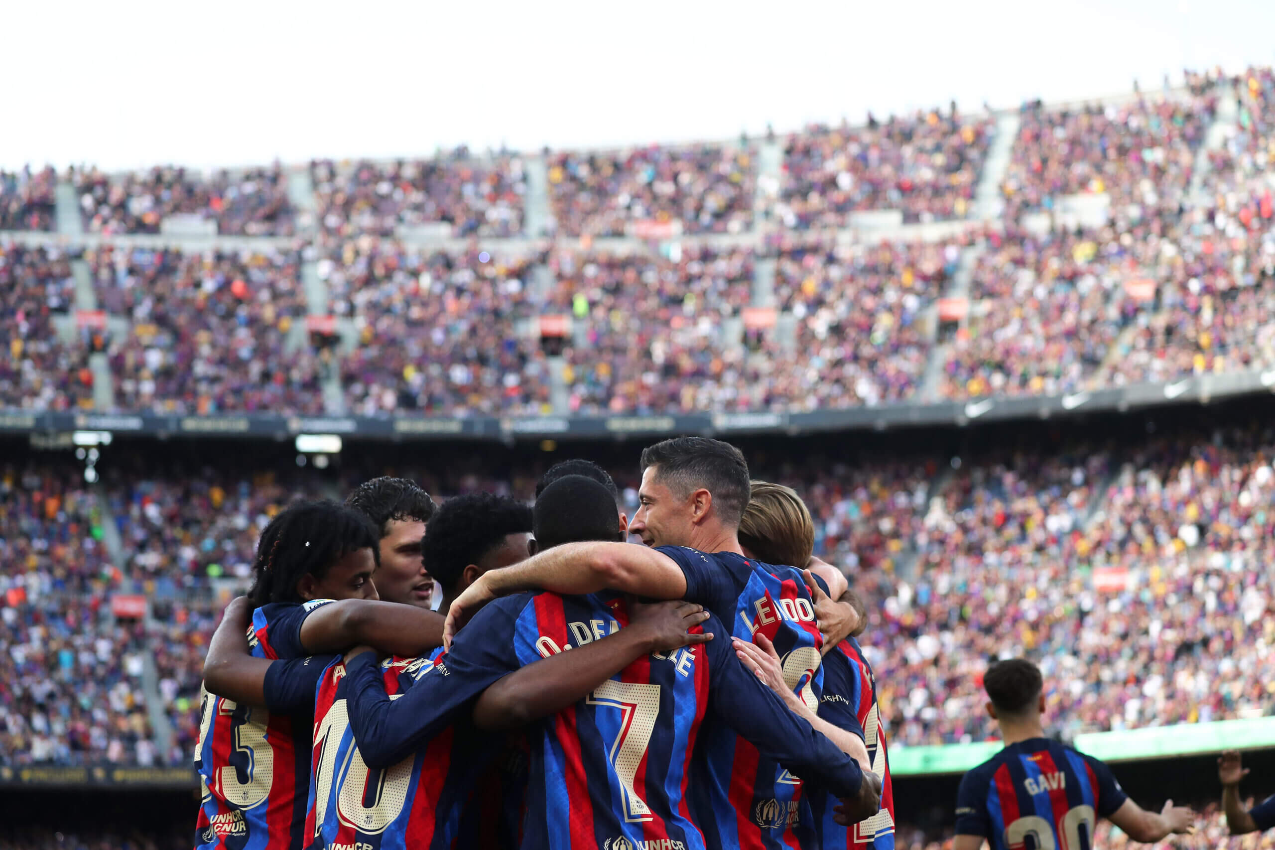 kur-ishte-ndeshja-e-fundit-e-barcelones-ne-camp-nou-para-nisjes-se-rinovimit