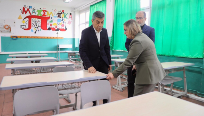 filloi-pajisje-e-shkollave-komunale-me-inventar-te-ri-ne-cair