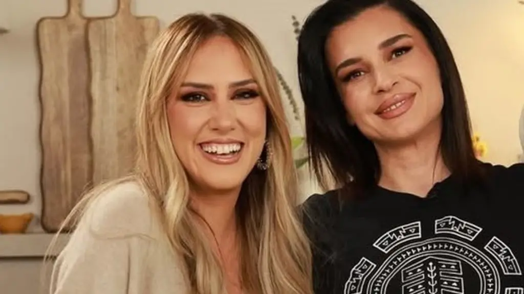 elsa-lila-thumbon-arbana-osmanin-fansat-te-habitur-nga-ndryshimi-i-sjelljes-se-kengetares-ne-dy-intervistat-e-fundit