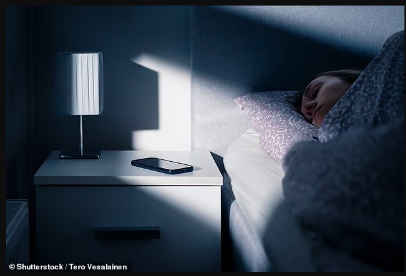 5-gjerat-qe-nuk-do-t-i-shihni-kurre-ne-endrrat-tuaja-perfshire-telefonin