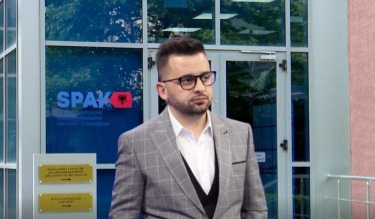 dosja-ndaj-kryebashkiakut-te-kolonjes-erion-isai-spak-zgjat-hetimet-me-3-muaj