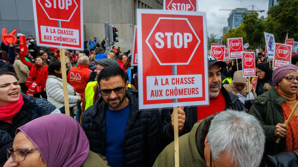 aeroportet-belge-paralajmerojne-per-percarje-te-medha-per-shkak-te-grevave-mbarekombetare