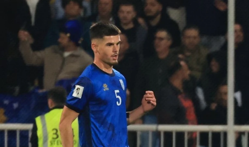 une-jam-dhe-ndihem-kosovar-albian-hajdari-flet-per-arsyen-pse-zgjodhi-kosoven-para-zvicres