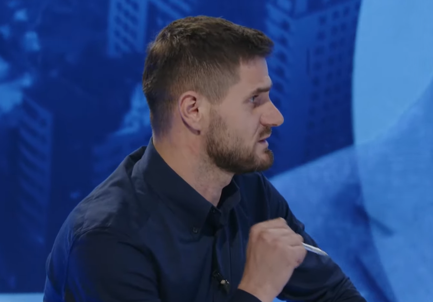 peci-po-synon-me-u-ba-kryetar-e-nuk-merret-hic-me-qytetin-fushate-e-poshter-thojke-po-m-njekin-me-pistolete-parim-olluri