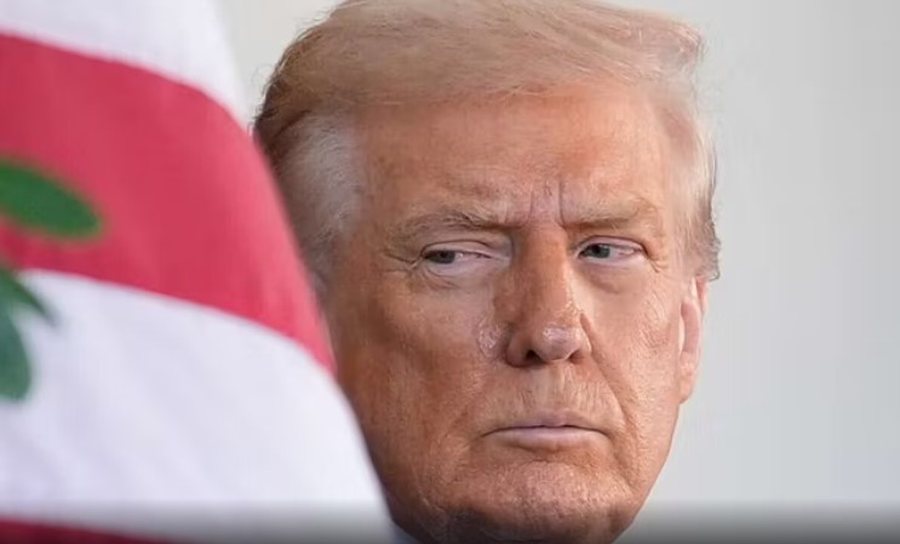 trump-nenshkruan-urdhrin-qe-shpall-vellazerine-myslimane-si-organizate-terroriste