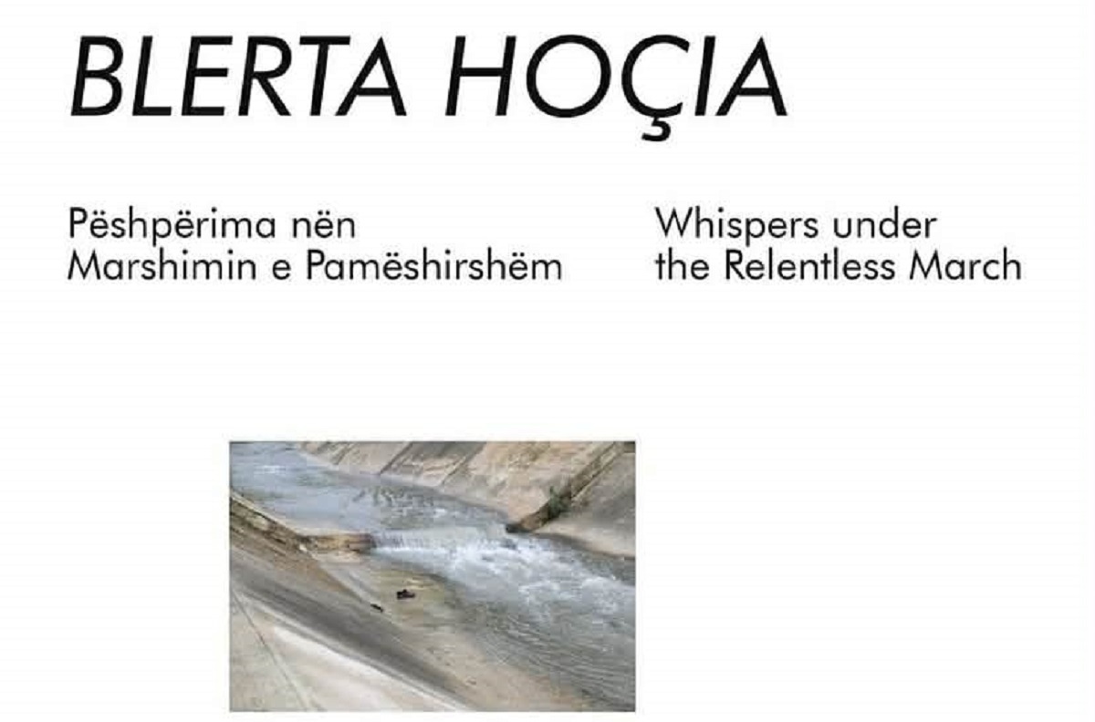  Pëshpërima nën Marshimin e Pamëshirshëm  e Blerta Hoçisë