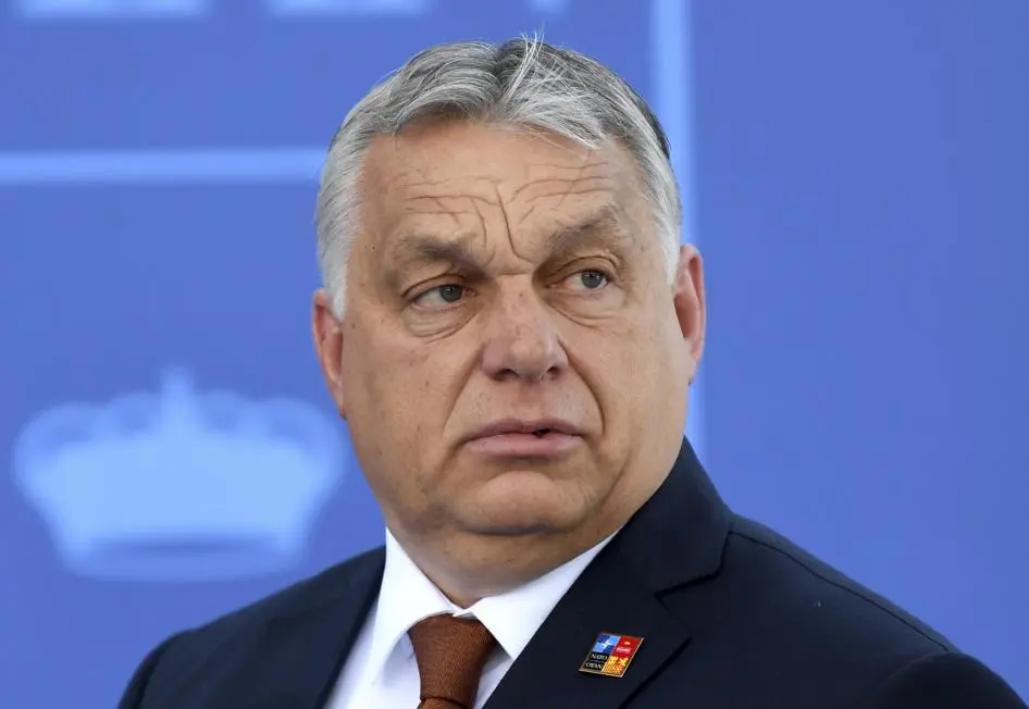 Befason Orban  BE po bëhet gati për luftë  kërcënimi i vërtetë është Brukseli  jo Rusia