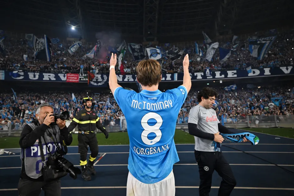 Scott Mctominay Napoli Acknowledges Fans 997603081